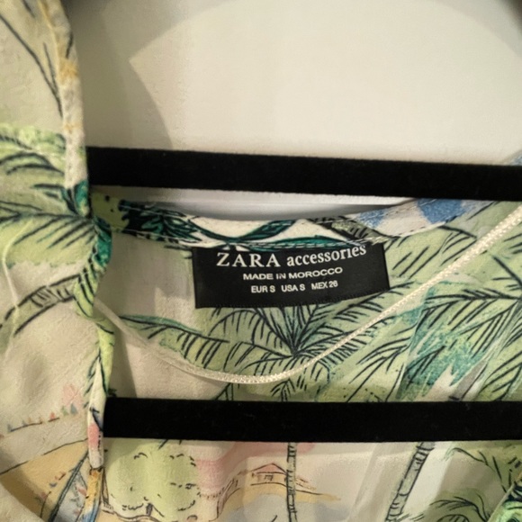 Zara tropical wrap dress. Size small - Picture 4 of 4